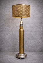 Load image into Gallery viewer, 4-INCH/50 CALIBER LAMP