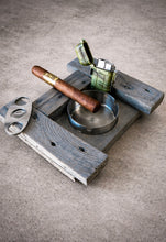 Load image into Gallery viewer, WINSTON ASHTRAY GIFT BOX