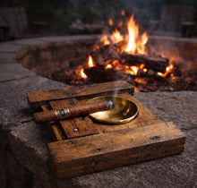 Load image into Gallery viewer, WINSTON