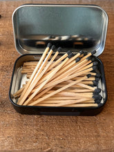 Load image into Gallery viewer, CIGAR ASHTRAY GIFT BOX