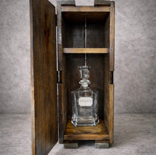 Load image into Gallery viewer, FLEET &amp; DECANTER SET
