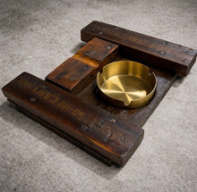 Load image into Gallery viewer, WINSTON ASHTRAY GIFT BOX
