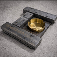 Load image into Gallery viewer, WINSTON ASHTRAY GIFT BOX
